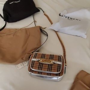 Burberry bag. Bnwt no longer sold in stores
